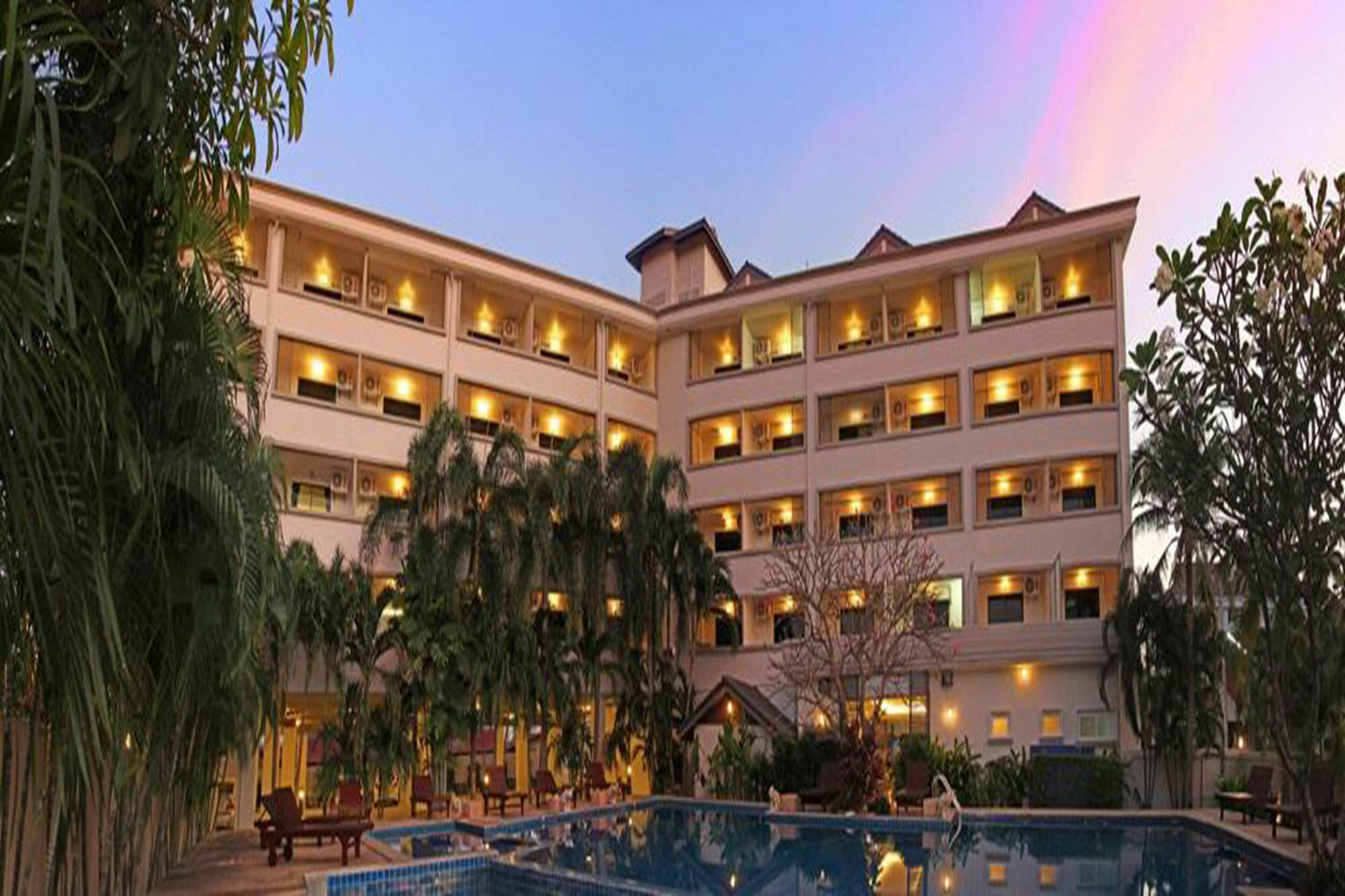 The Zen Hotel Pattaya Exterior photo